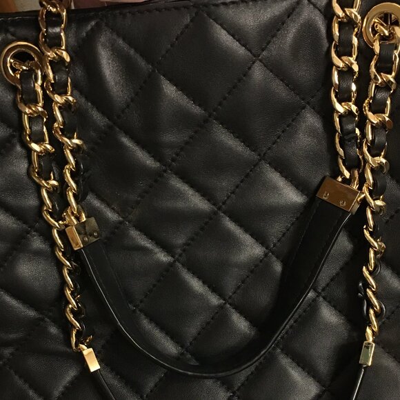 Michael Kors Susannah Large Quilted Black Tote Bag - Picture 4 of 16